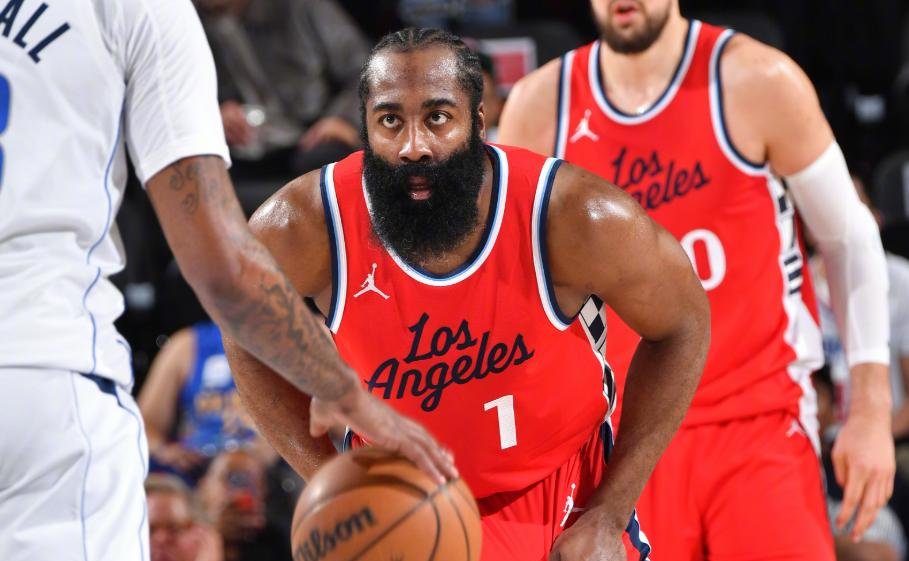 开云APP-快船观众热烈欢呼!,浓眉哥迎来十二赛季出色发挥比赛高潮迭起的简单介绍