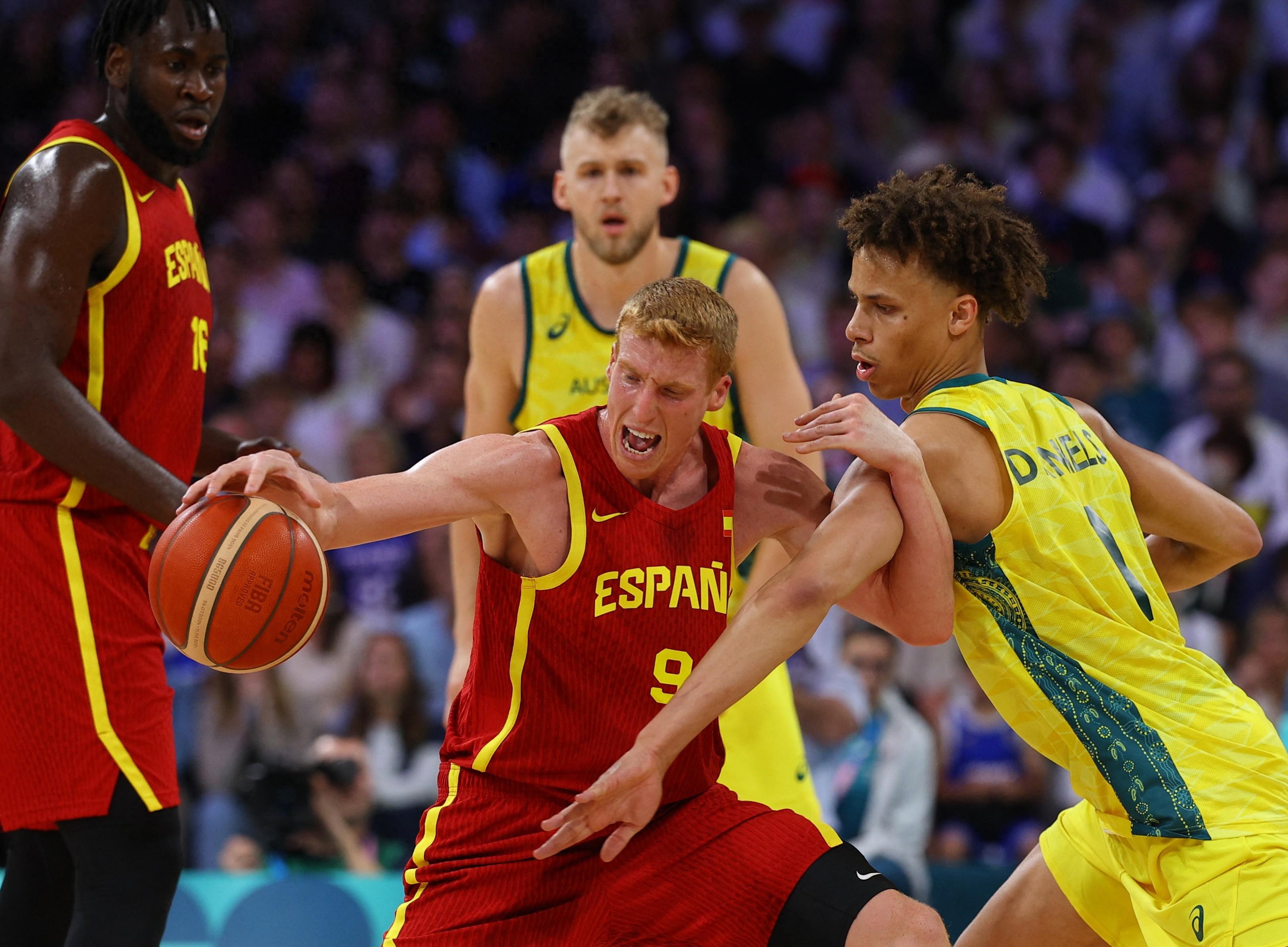 詹姆斯在西班牙队比赛中领先优势明显,出色发挥引发热议!上演精彩一战的简单介绍 詹姆斯在西班牙队比赛中领先优势明显,出色发挥引发热议!上演精彩一战的简单介绍