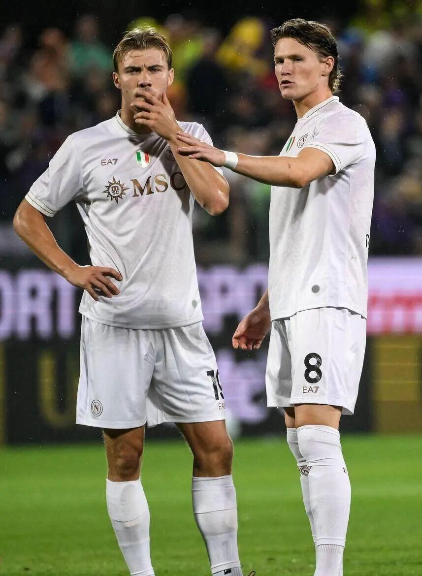 开云官网-包含意甲集结日再迎强敌，那不勒斯豪取连胜，主帅态度：赛场秩序良好，阵容厚度经受考验的词条