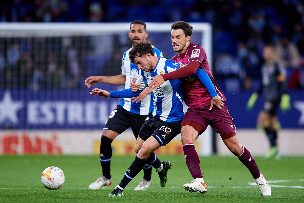 开云-包含赛地聚焦：足总杯加时末段热度飙升，纽约尼克斯临场应变，压力陡增，资深球员宣示担当的词条